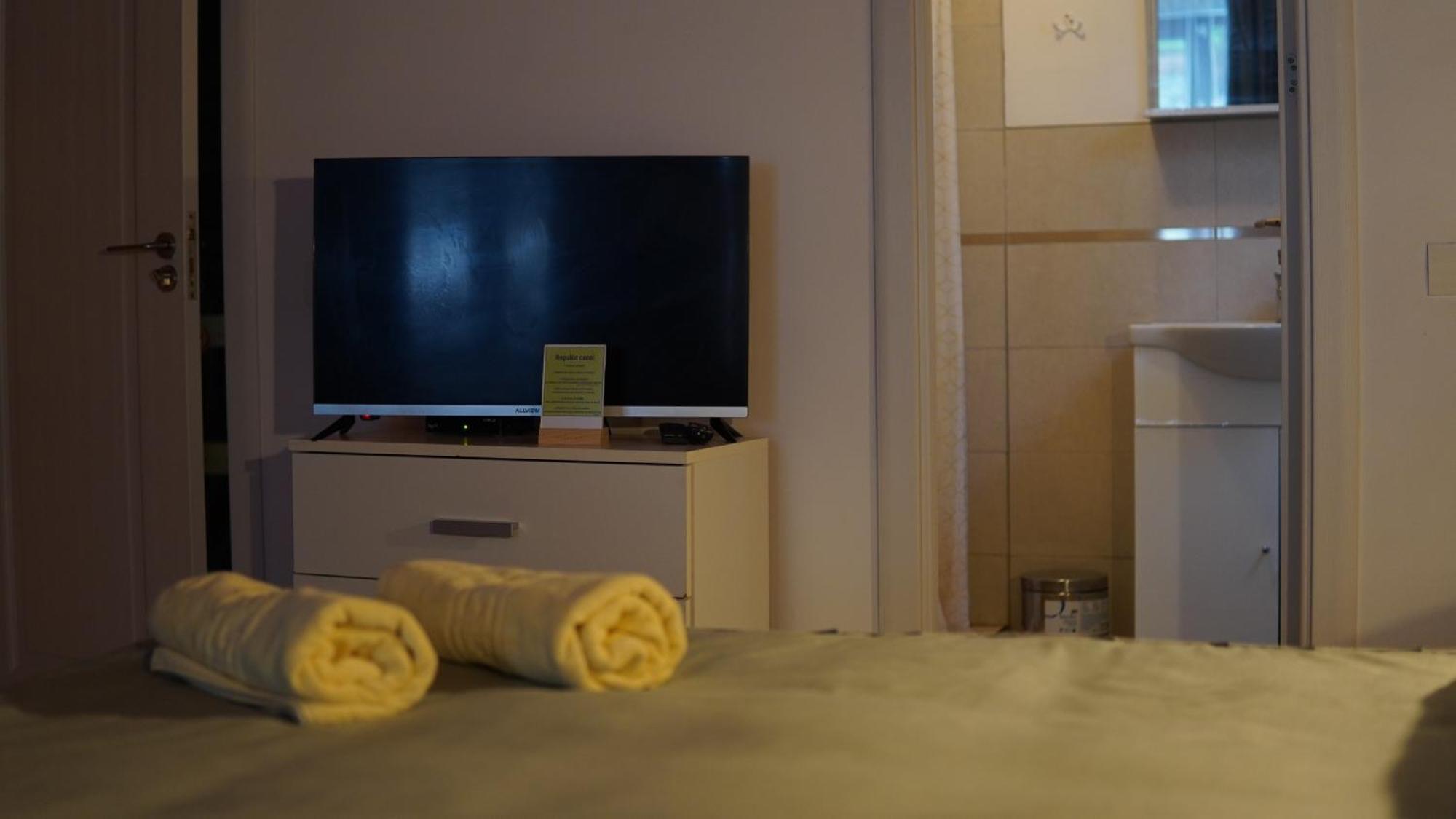 Cabana "Trei Brazi " Retezat Rîu de Mori Exteriér fotografie